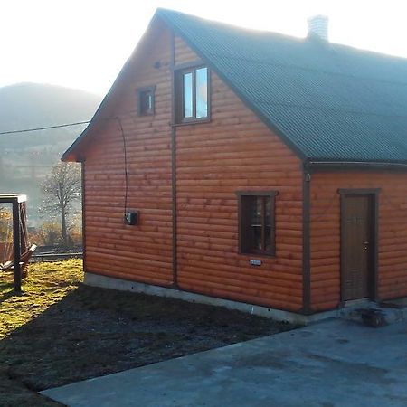 Cottage Ozerniy Lazeshchyna Luaran gambar