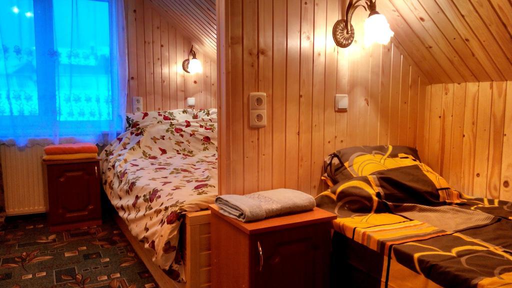 Cottage Ozerniy Lazeshchyna Bilik gambar