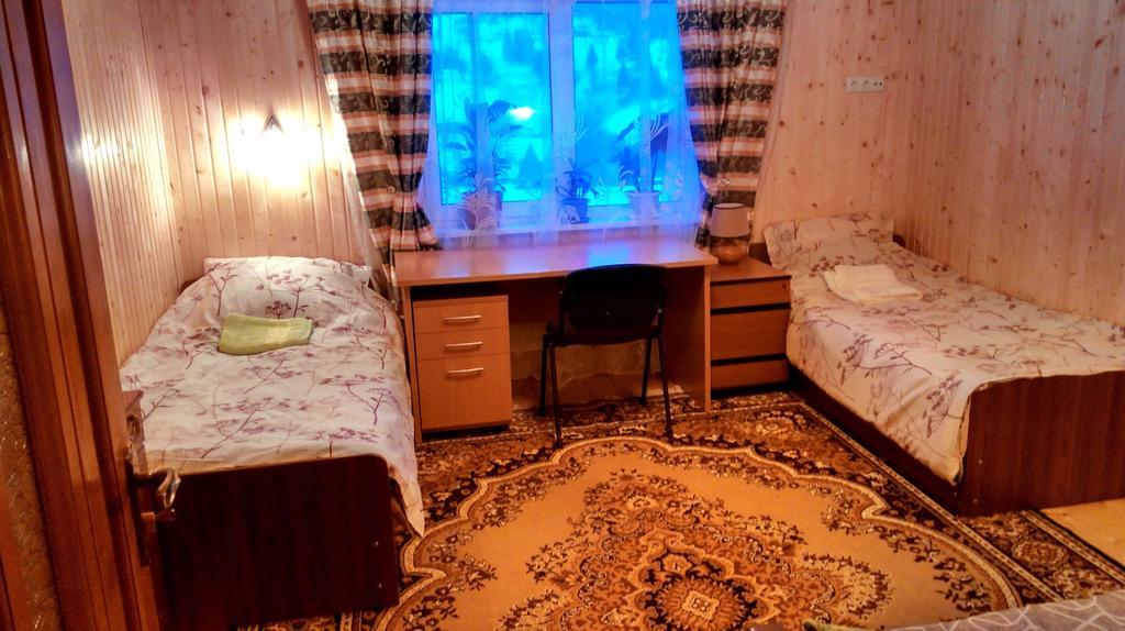 Cottage Ozerniy Lazeshchyna Bilik gambar